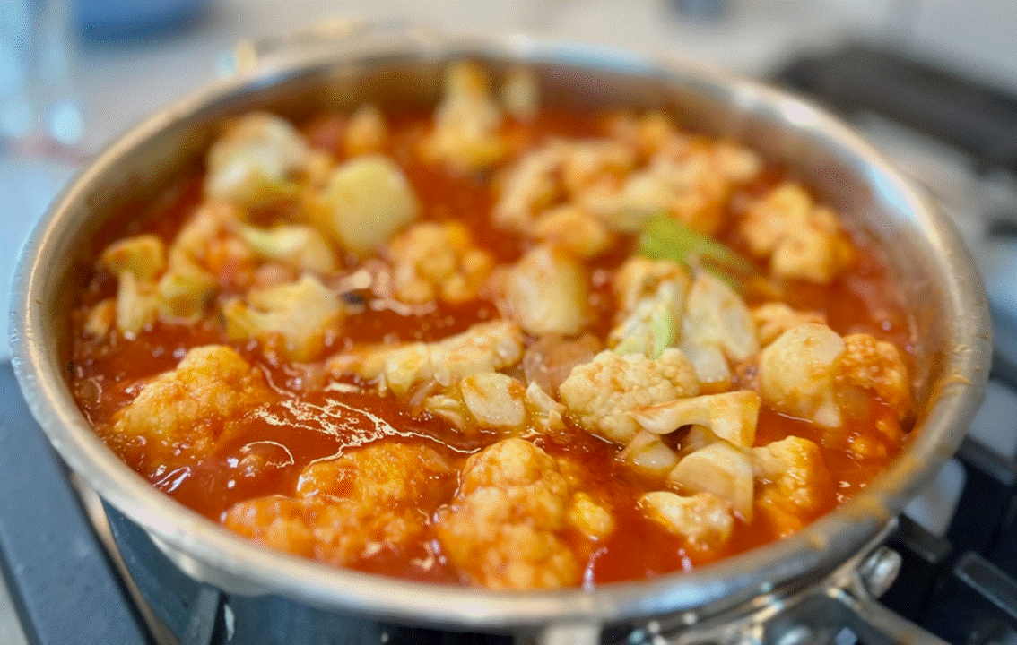 Recipe For Kounoupidi Cauliflower & Tomato Stew