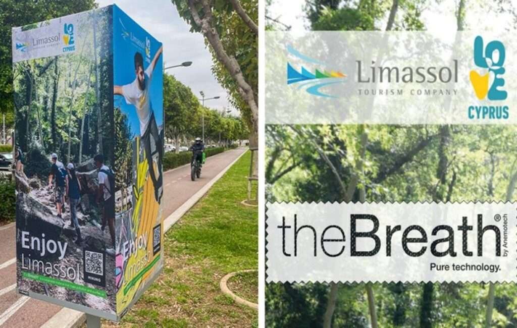 Molos Information Panels Clean the Air