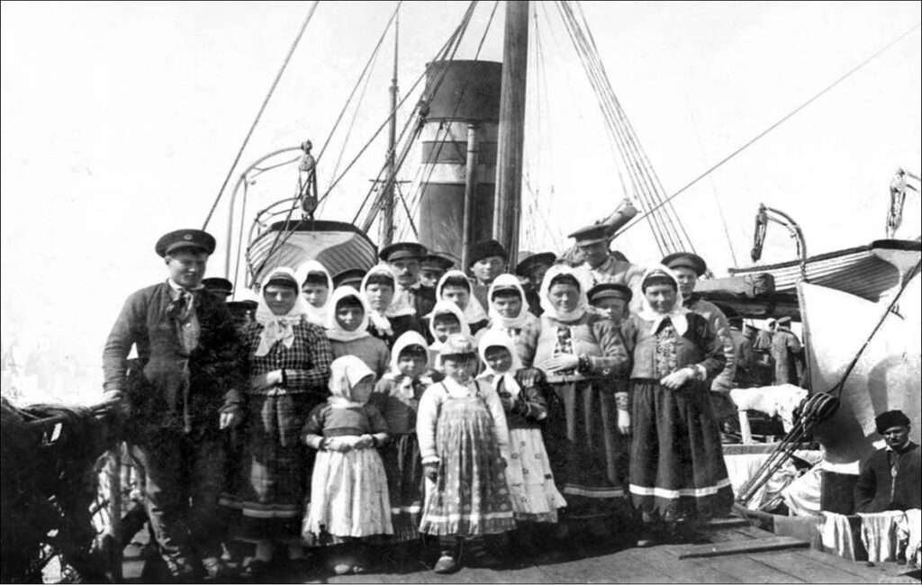 The French steamship Le Douro, Bringing Dhoukobors To Cyprus